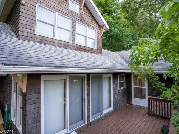 118 Lakeside Dr, Liberty, NJ 07823