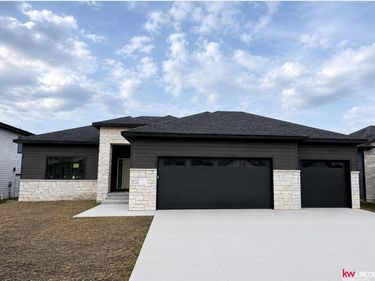 3653 Wilderness Hills Boulevard, Lincoln, NE 68516