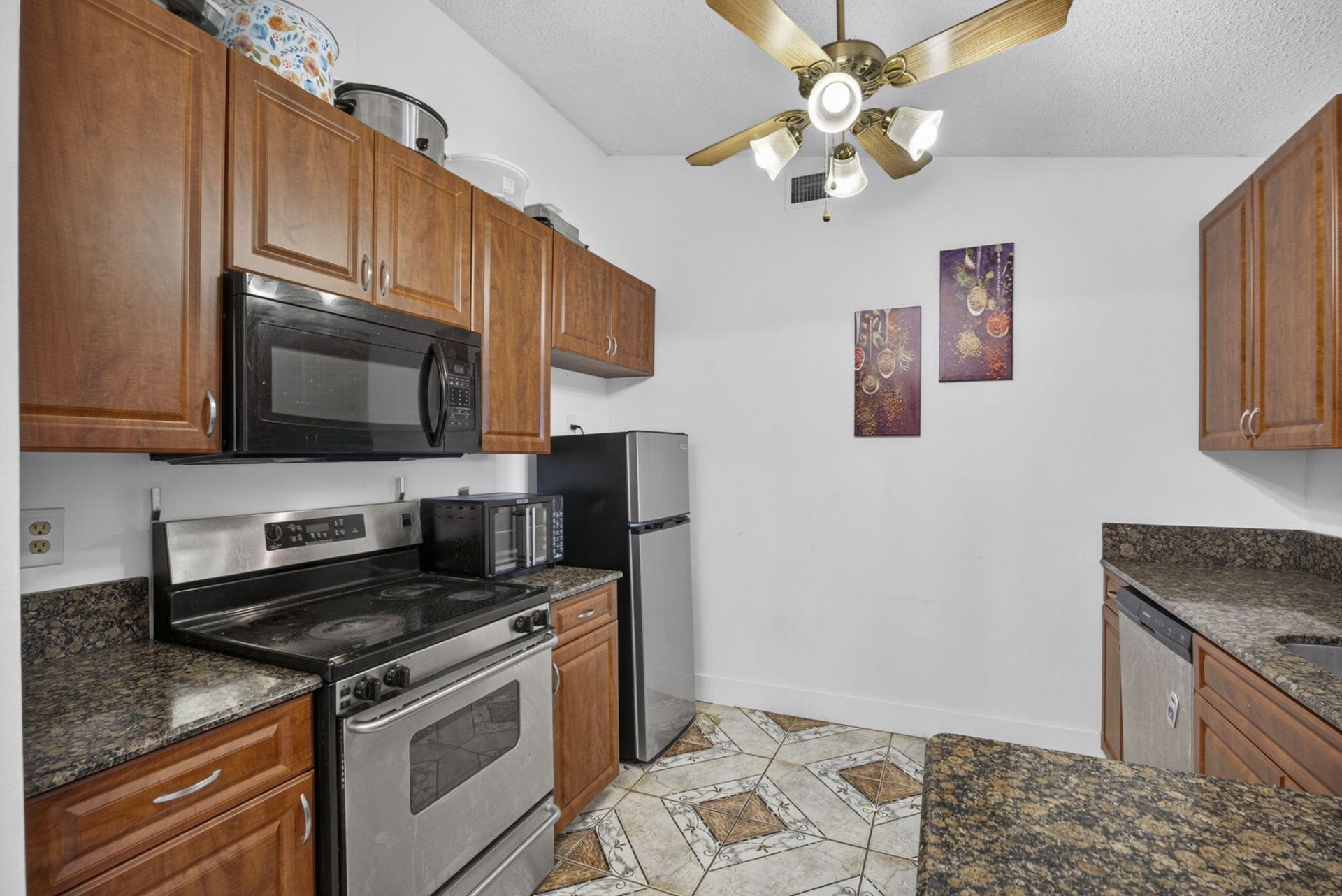 254 La Mancha Avenue, Royal Palm Beach, FL 33411 Photo