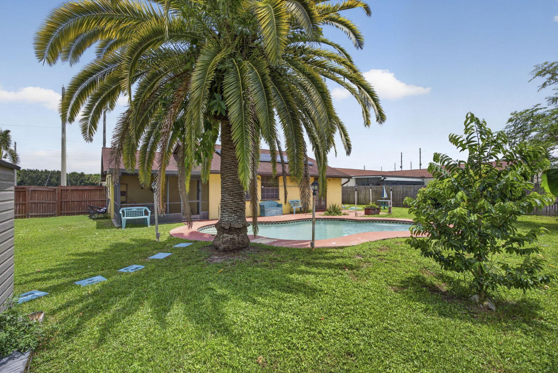 254 La Mancha Avenue, Royal Palm Beach, FL 33411 Photo