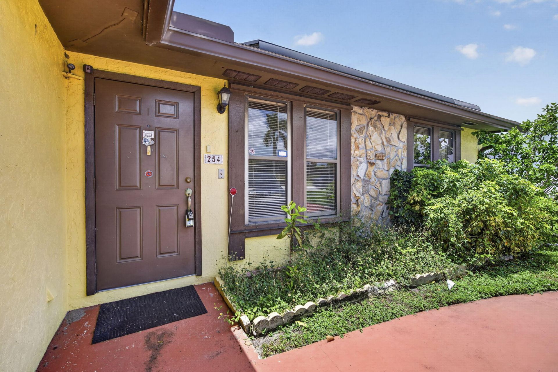 254 La Mancha Avenue, Royal Palm Beach, FL 33411 Photo
