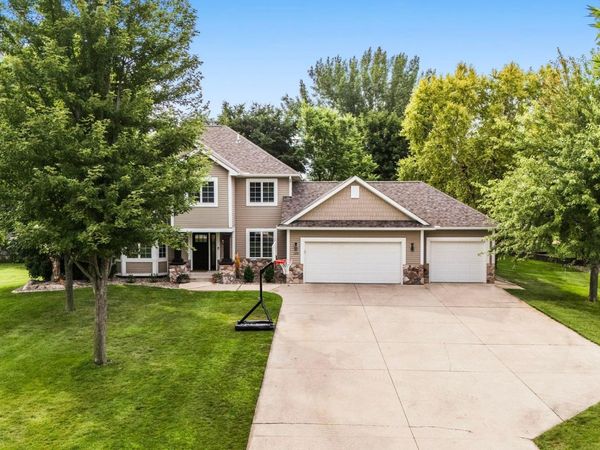 1373 Heritage Avenue NW, Hutchinson, MN 55350