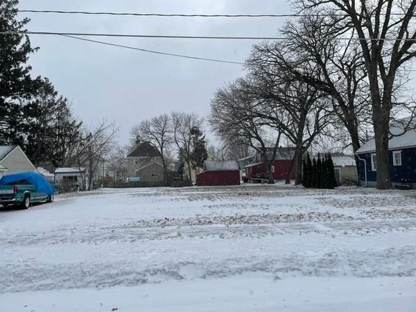 607 6th Avenue NW, Austin, MN 55912