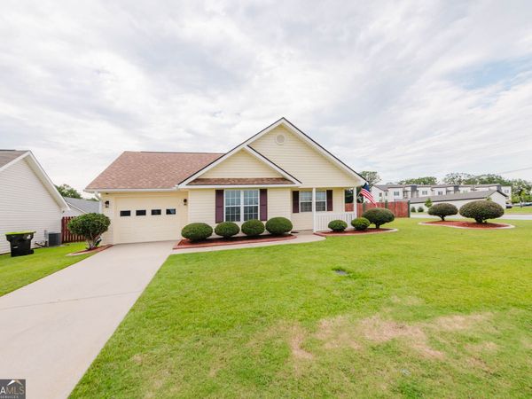 605 Deerfield Circle, Warner Robins, GA 31088