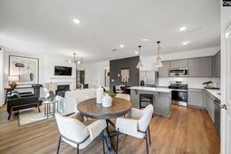 1021 Eagleston Way photo 4