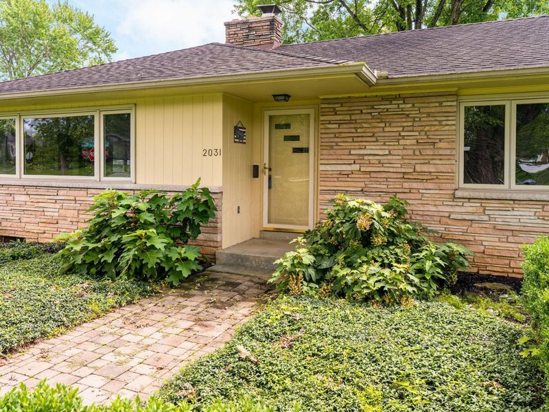 2031 Haviland Road, Columbus, OH 43220 Photo 2