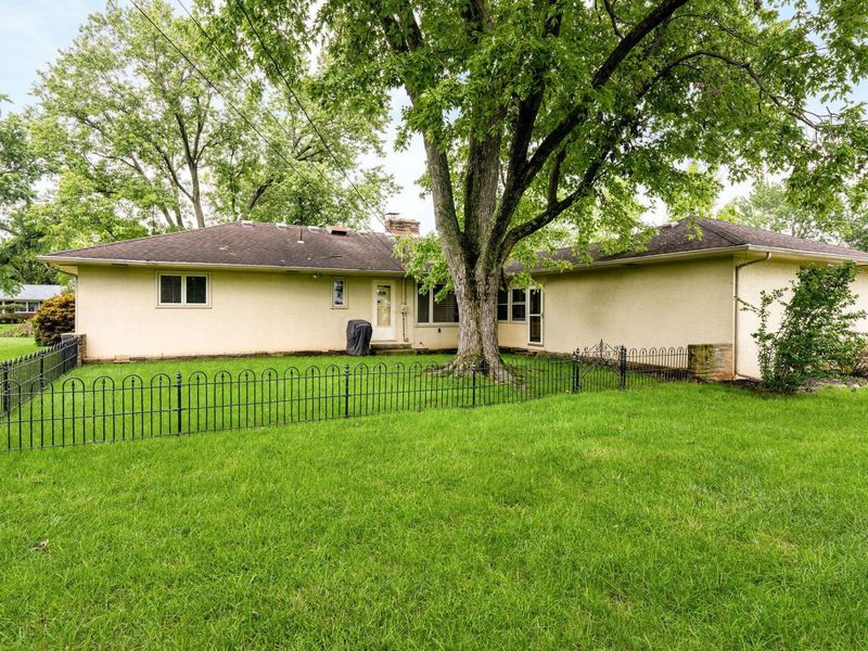 2031 Haviland Road, Columbus, OH 43220 Photo 5