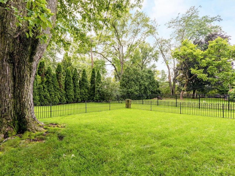 2031 Haviland Road, Columbus, OH 43220 Photo 6