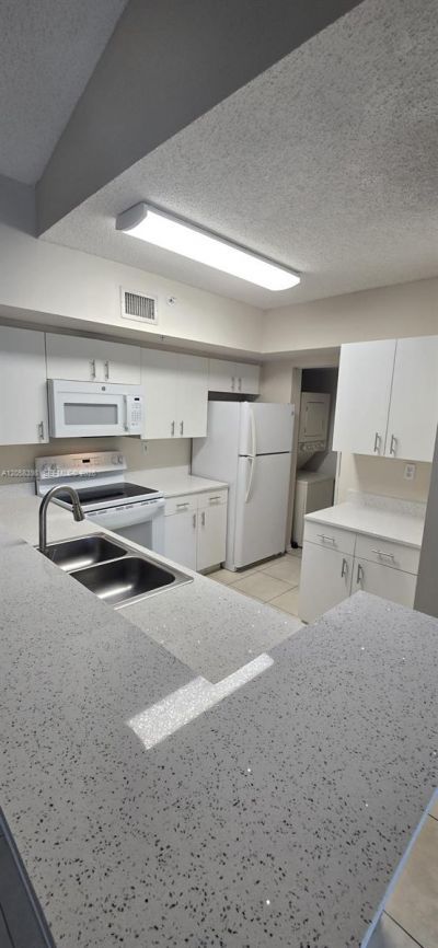 2600 S University Dr , Unit 325, Davie, FL 33328 Photo
