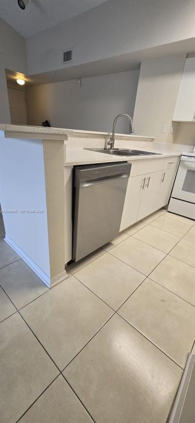 2600 S University Dr , Unit 325, Davie, FL 33328 Photo