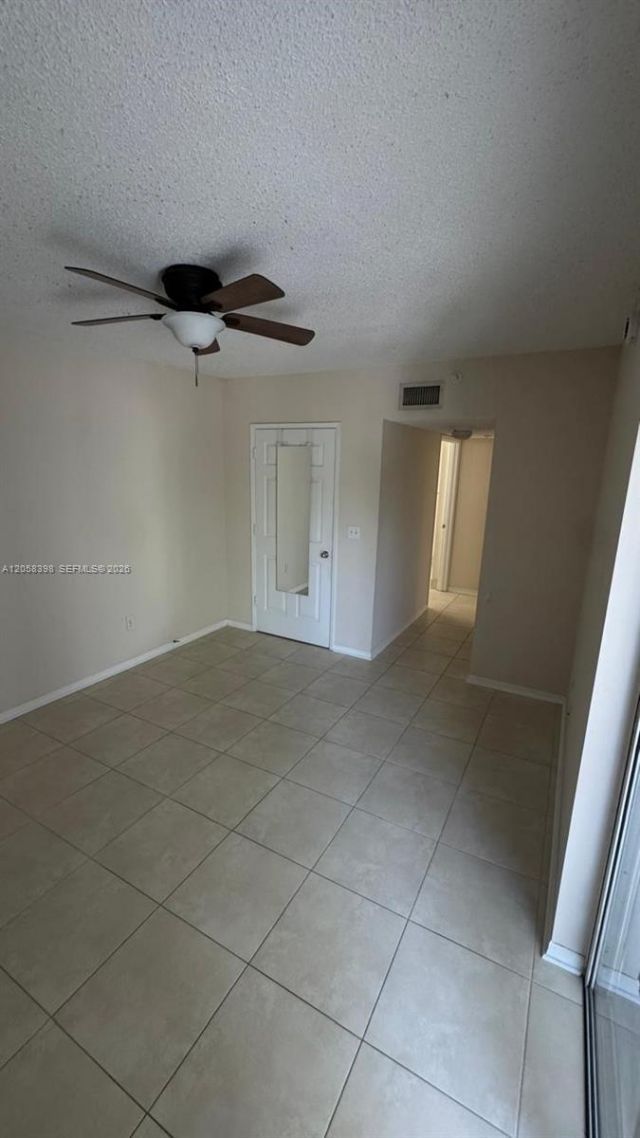 2600 S University Dr , Unit 325, Davie, FL 33328 Photo
