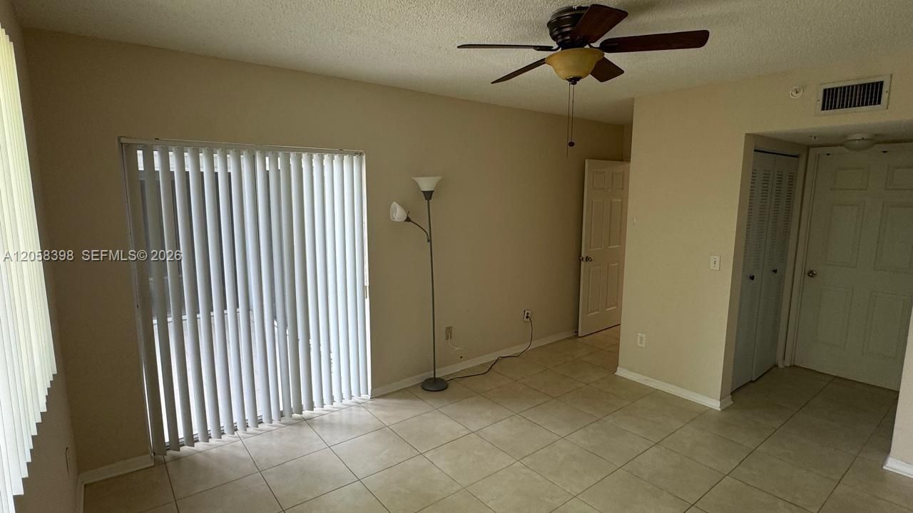 2600 S University Dr , Unit 325, Davie, FL 33328 Photo