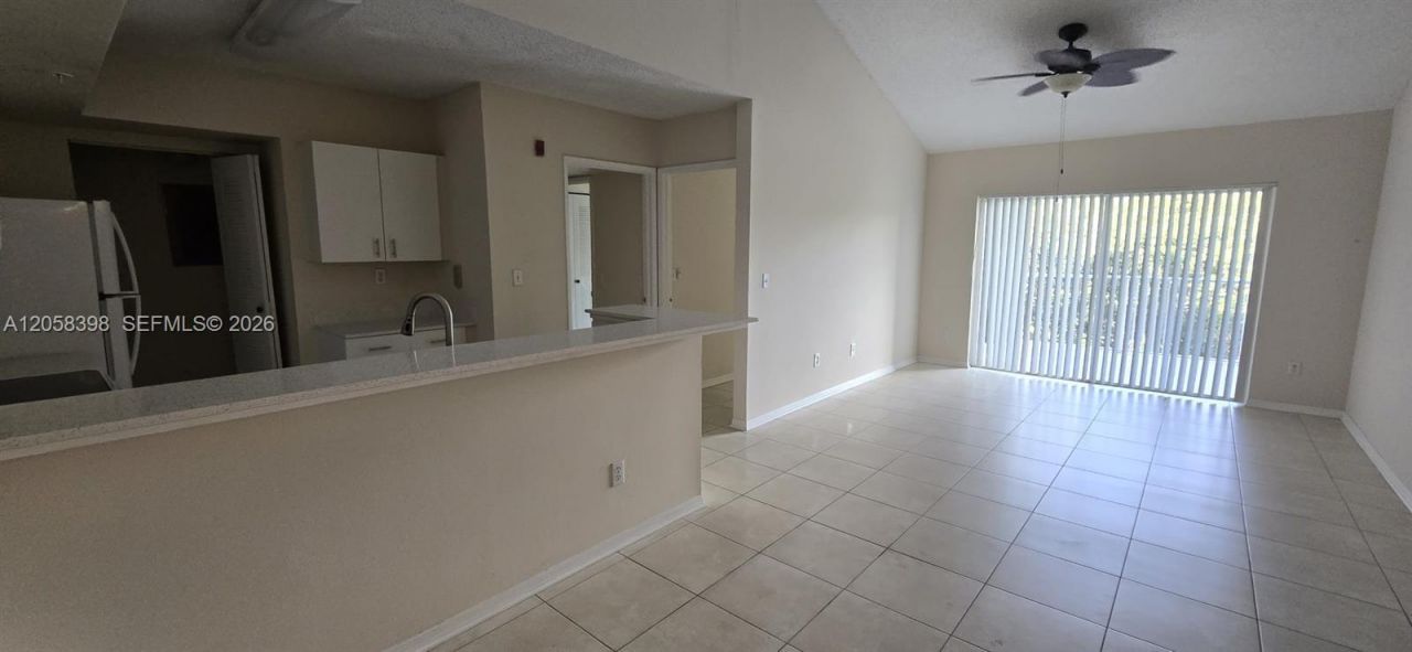 2600 S University Dr , Unit 325, Davie, FL 33328 Photo