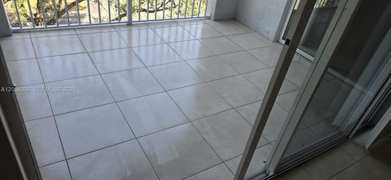 2600 S University Dr , Unit 325, Davie, FL 33328 Photo