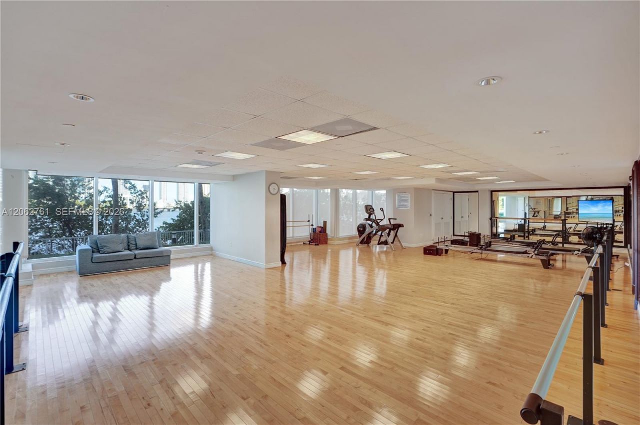 3201 NE 183rd St, Unit 2403, Aventura, FL 33160 Photo