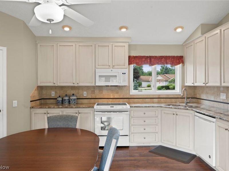32647 Deerspring Court, North Ridgeville, OH 44039 Photo 21