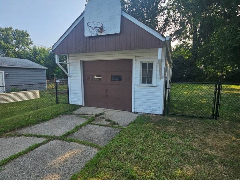 2177 Green Ridge Drive, Wickliffe, OH 44092 Photo 3