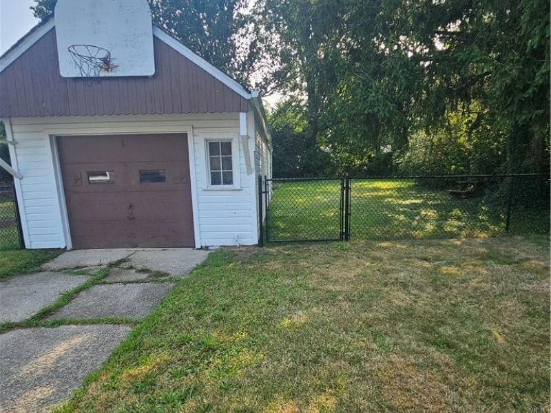 2177 Green Ridge Drive, Wickliffe, OH 44092 Photo 4