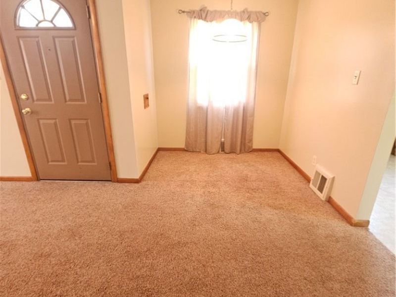 2177 Green Ridge Drive, Wickliffe, OH 44092 Photo 8