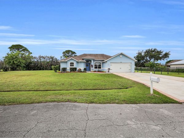 398 SE Bayview Terrace, Port St. Lucie, FL 34983