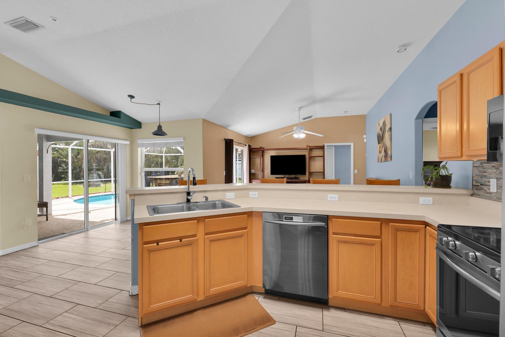 398 SE Bayview Terrace, Port Saint Lucie, FL 34983 Photo