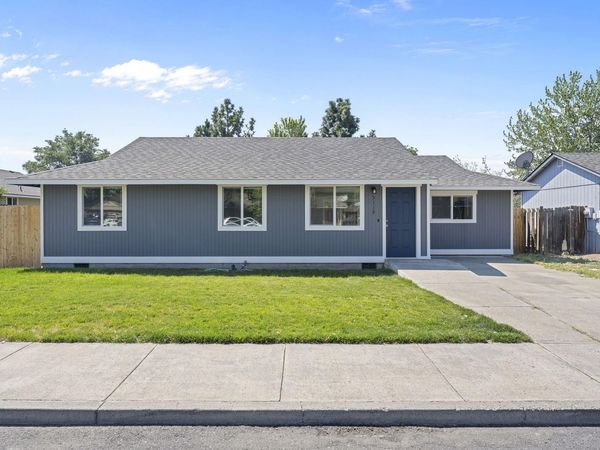 3118 SW Quartz Avenue, Redmond, OR 97756