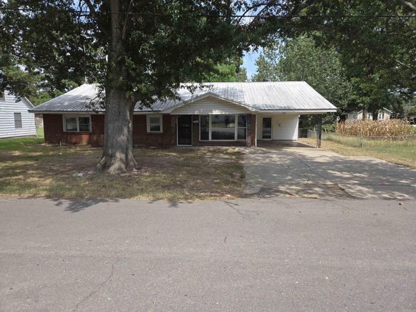 127 S Harrison Street , DeWitt, AR 72042