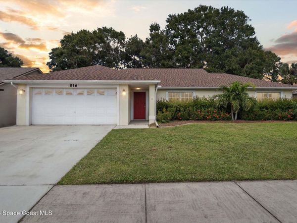816 Hunters Creek Drive , West Melbourne, FL 32904