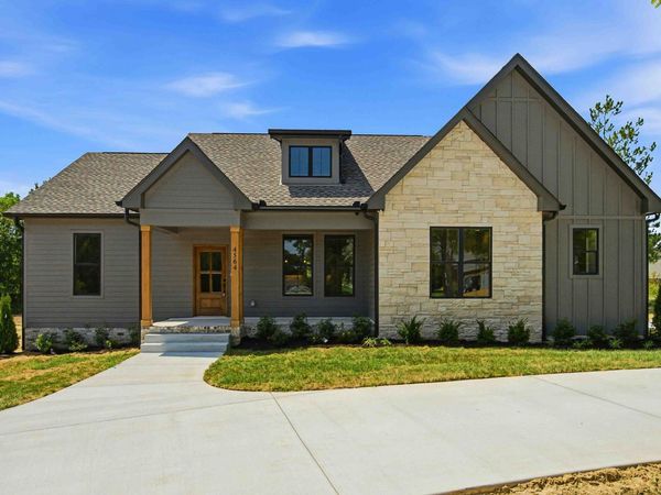 4564 Washington Rd , Greenbrier, TN 37073