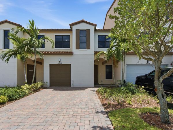20916 NW 1ST Drive, Pembroke Pines, FL 33029