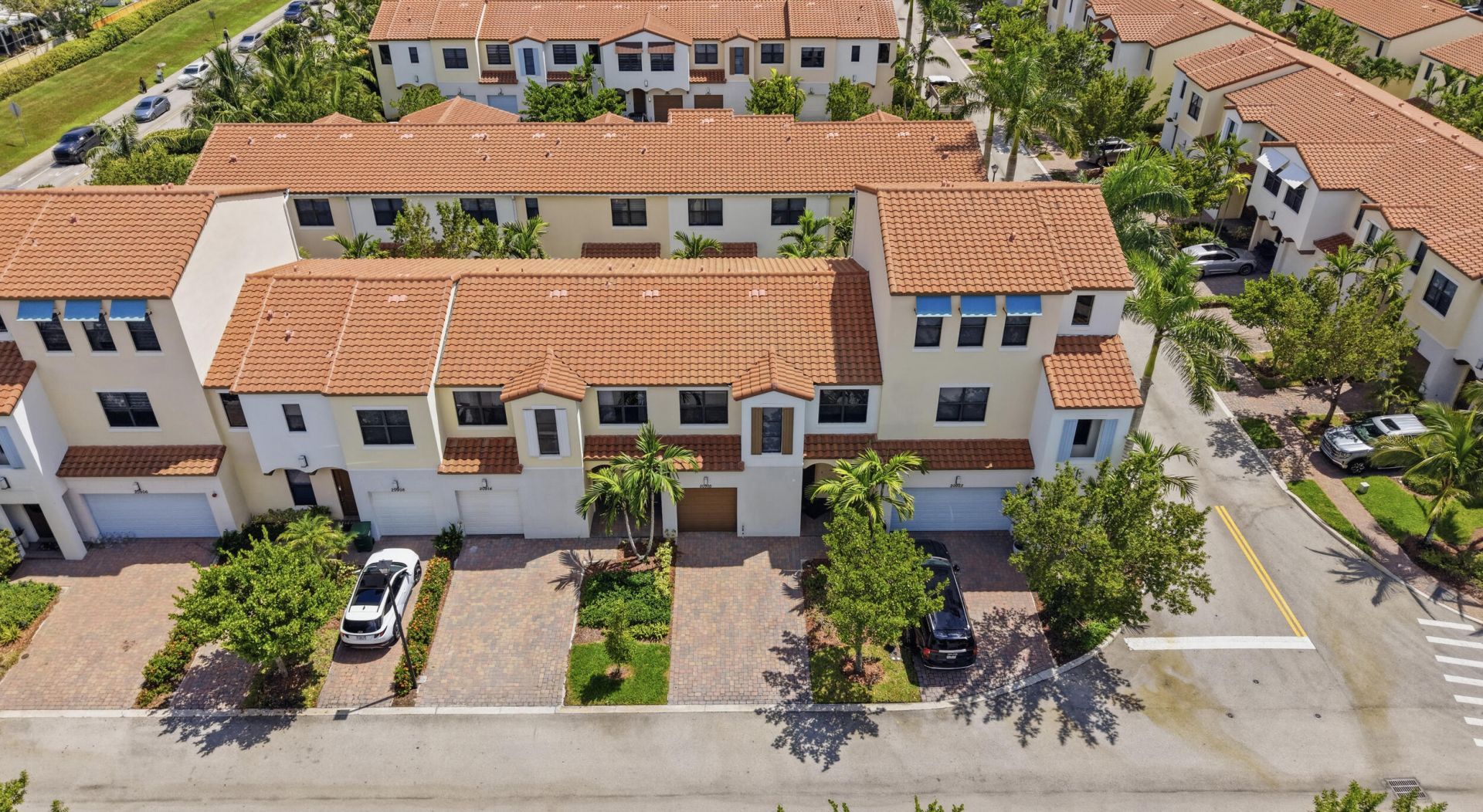 20916 NW 1st Drive, Pembroke Pines, FL 33029 Photo