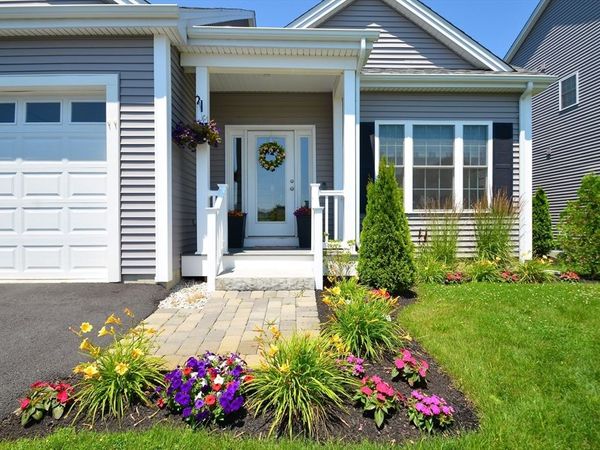18 Tea Party Circle, Unit 18, Holden, MA 01520