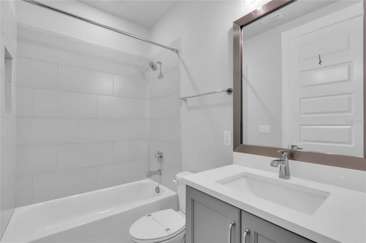 506 Laurel Park Drive, Unit 506, Sarasota, FL 34236 Photo