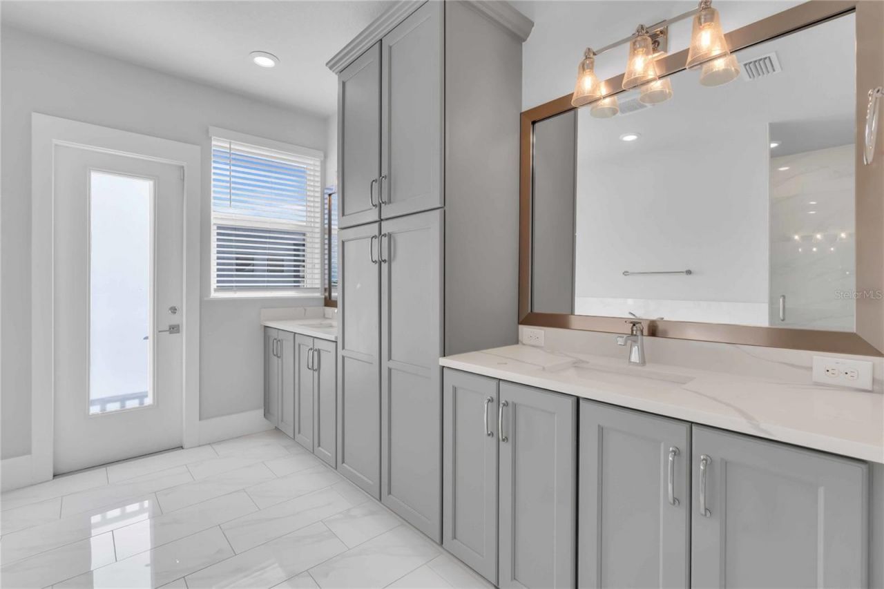 506 Laurel Park Drive, Unit 506, Sarasota, FL 34236 Photo