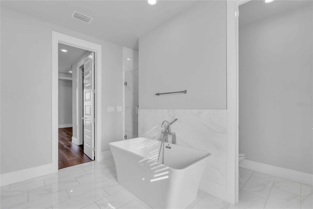 506 Laurel Park Drive, Unit 506, Sarasota, FL 34236 Photo