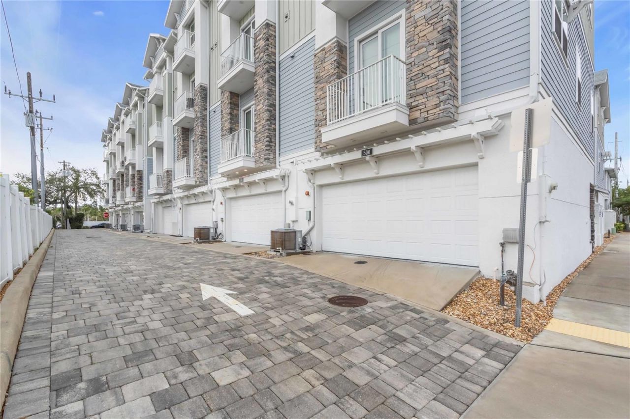 506 Laurel Park Drive, Unit 506, Sarasota, FL 34236 Photo