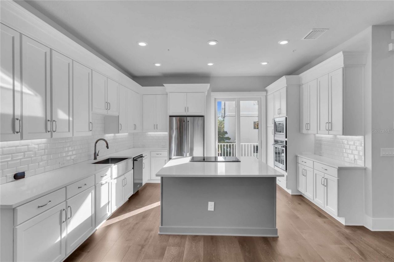 506 Laurel Park Drive, Unit 506, Sarasota, FL 34236 Photo