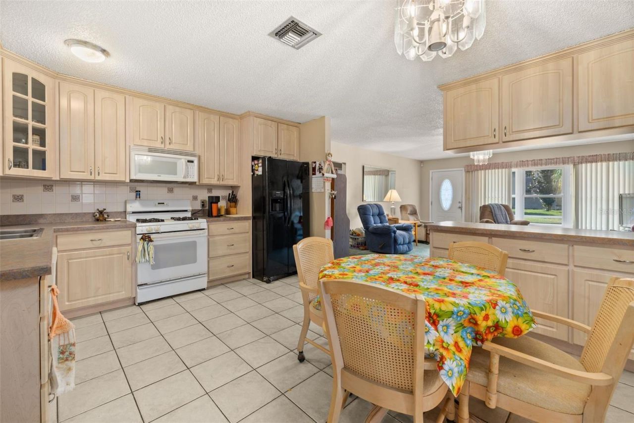 608 Cherokee Circle , Avon Park, FL 33825 Photo