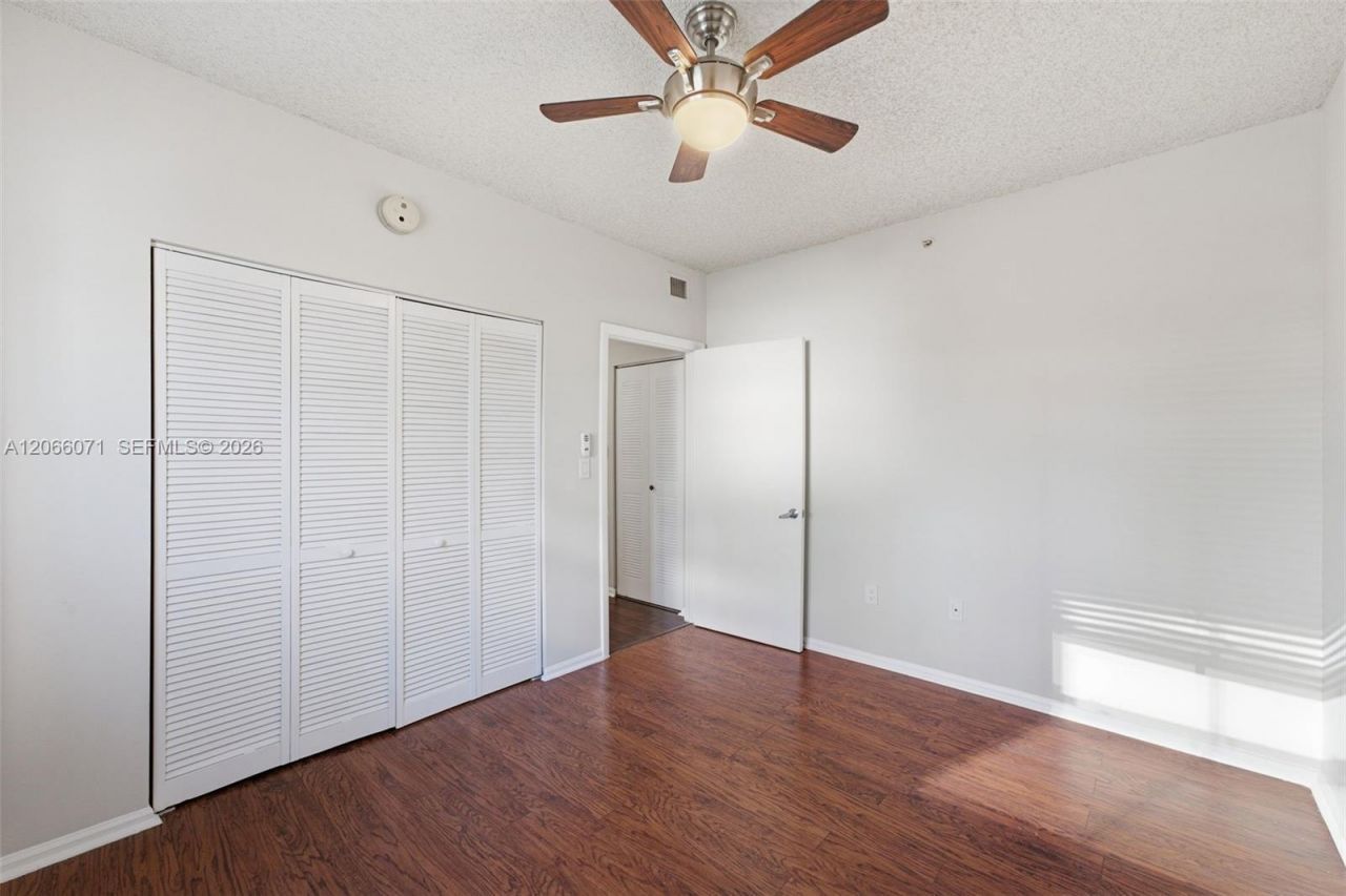 185 SE 14th Ter , Unit 1010, Miami, FL 33131 Photo