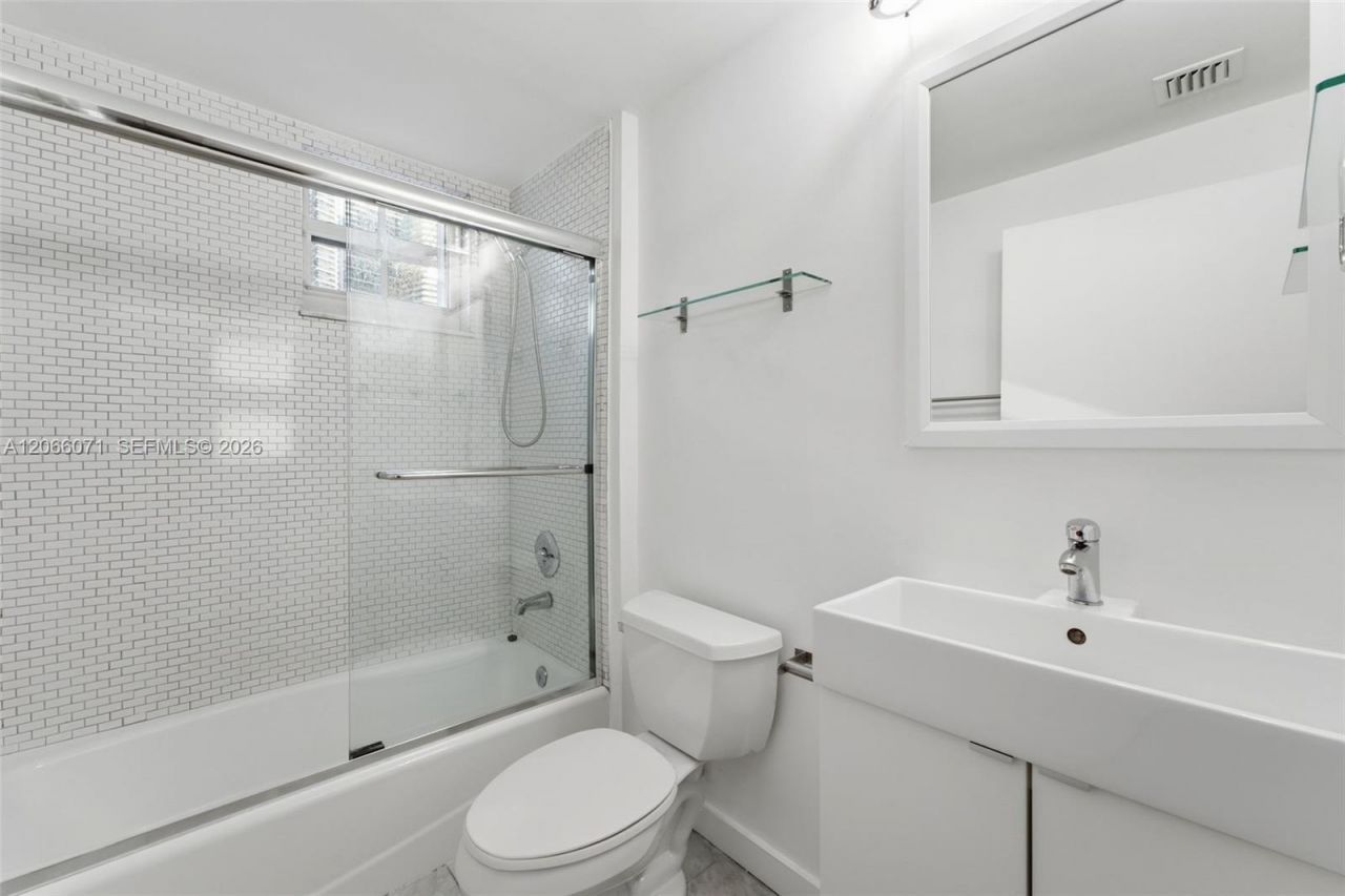185 SE 14th Ter , Unit 1010, Miami, FL 33131 Photo