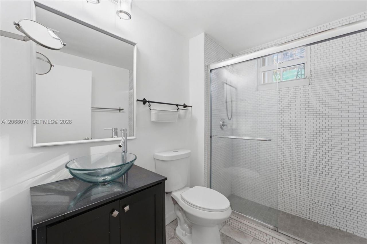185 SE 14th Ter , Unit 1010, Miami, FL 33131 Photo