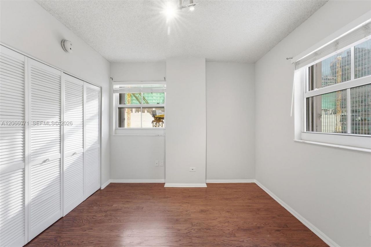 185 SE 14th Ter , Unit 1010, Miami, FL 33131 Photo