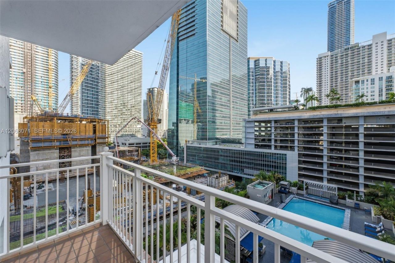 185 SE 14th Ter , Unit 1010, Miami, FL 33131 Photo