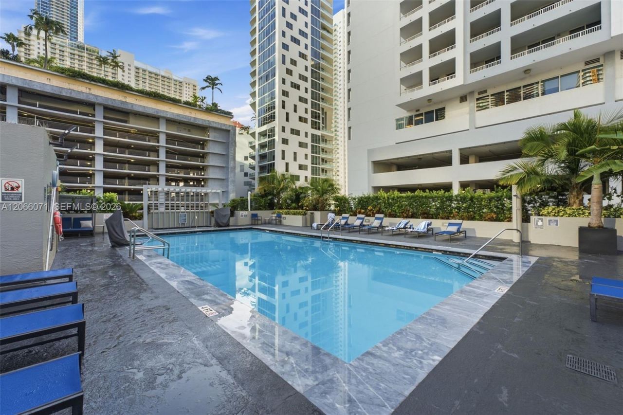 185 SE 14th Ter , Unit 1010, Miami, FL 33131 Photo