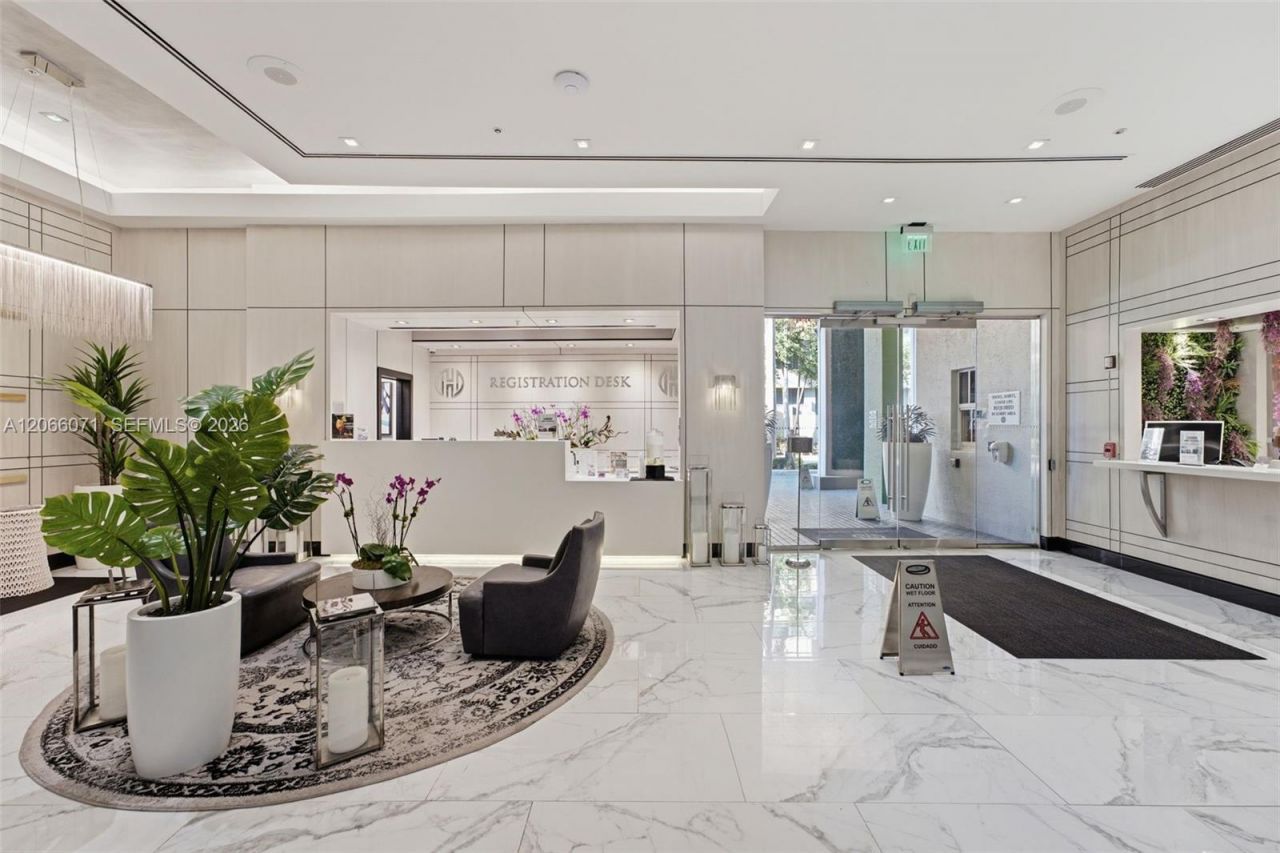 185 SE 14th Ter , Unit 1010, Miami, FL 33131 Photo