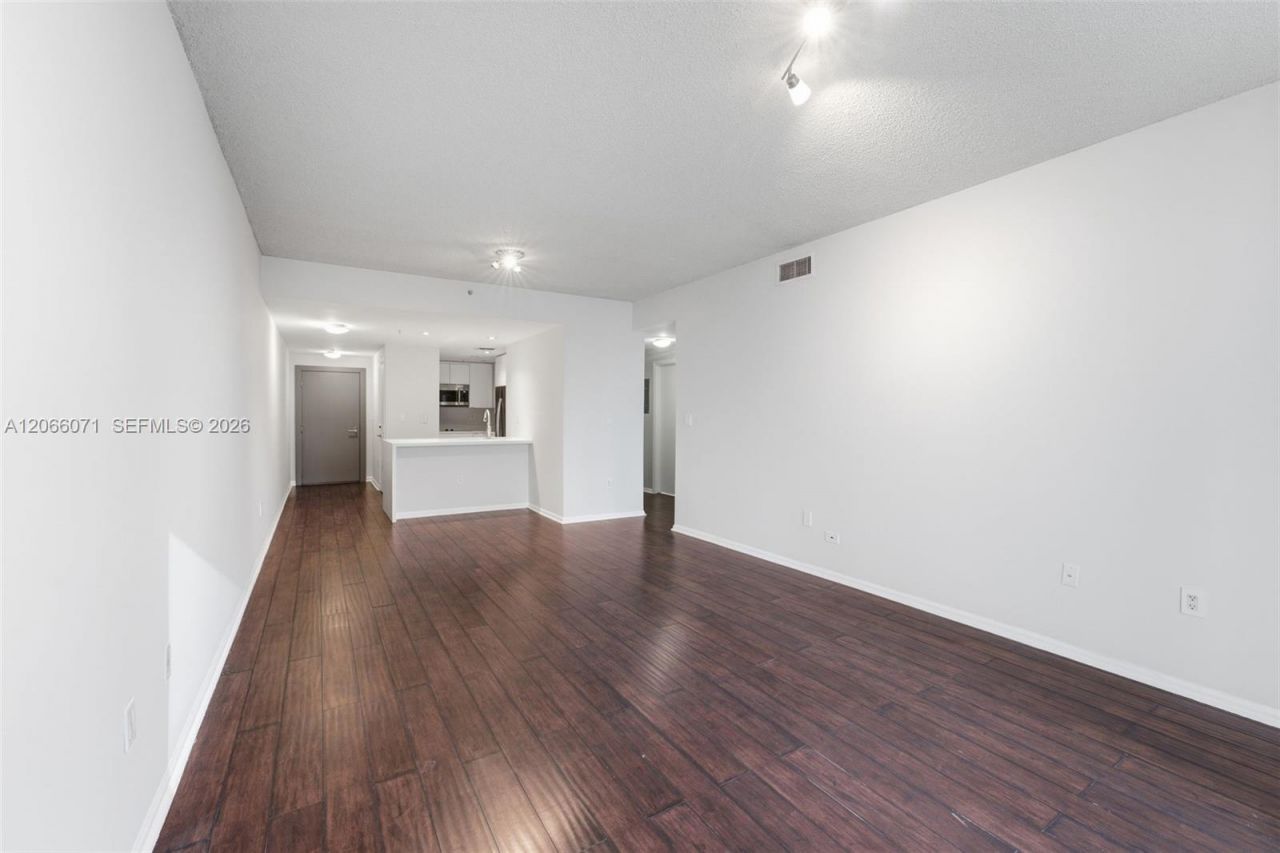 185 SE 14th Ter , Unit 1010, Miami, FL 33131 Photo