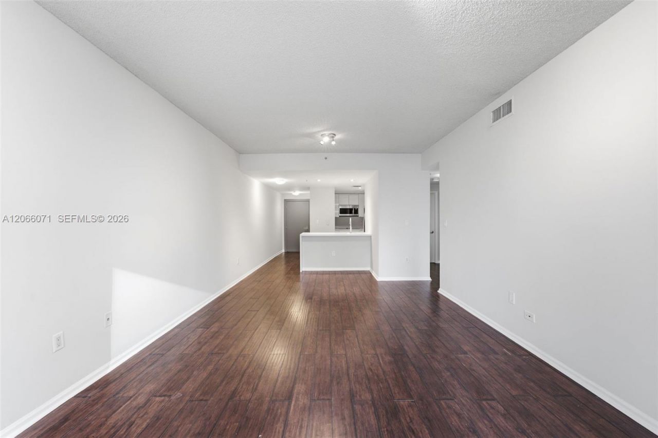 185 SE 14th Ter , Unit 1010, Miami, FL 33131 Photo