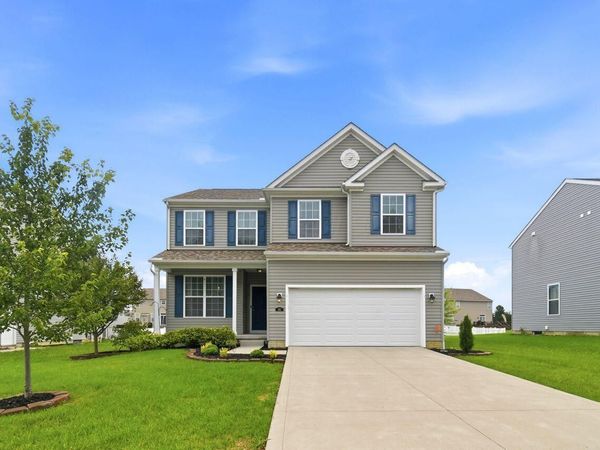 182 Mannaseh Drive W, Granville, OH 43023