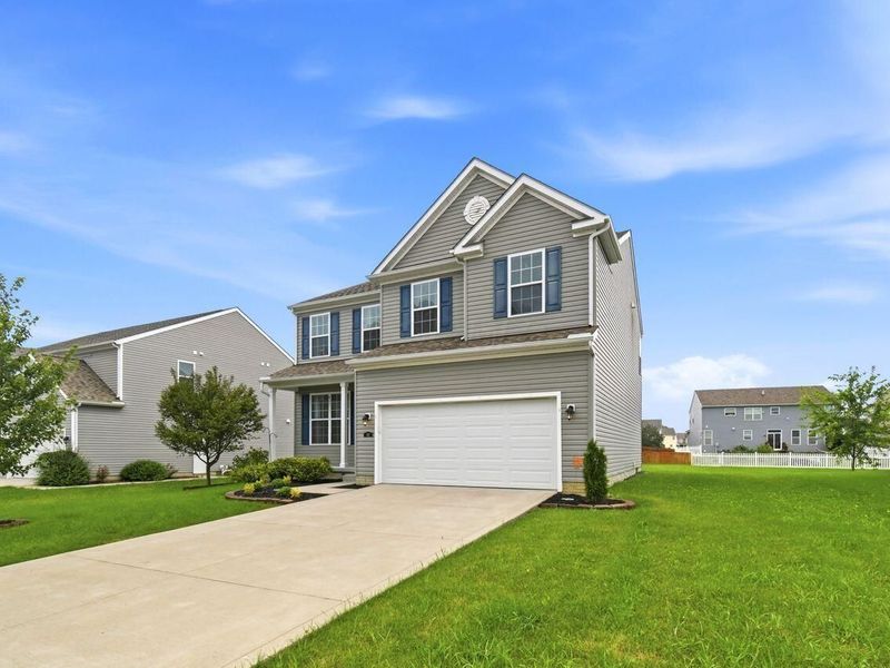 182 Mannaseh Drive W, Granville, OH 43023 Photo 2