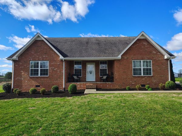 597 Long Creek Rd , Lafayette, TN 37083